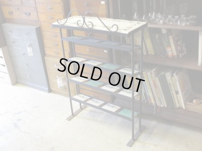 画像4: アイアンとタイルのシェルフ