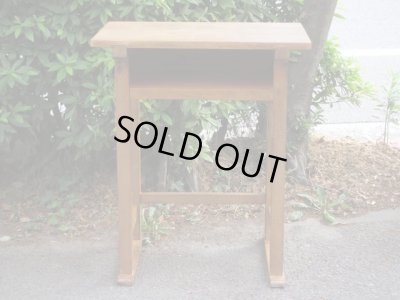 画像2: 昭和レトロ 古い木製の学校机 デスク