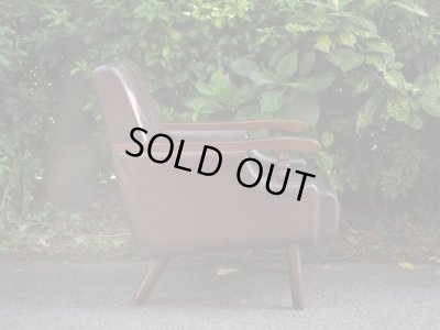 画像4: レトロな一人掛けソファ 茶 (1)