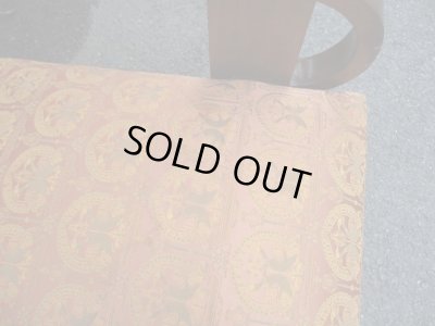 画像8: オリエンタル柄の一人掛けソファ 桜材 (3)