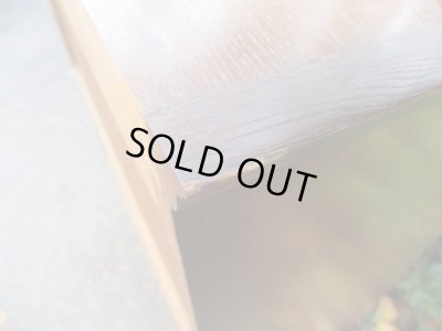 画像11: キツツキマーク 飛騨産業 ガラスキャビネット 本箱