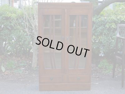画像2: アンティーク ガラス戸の本箱 キャビネット 収納棚