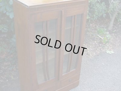 画像3: アンティーク ガラス戸の本箱 キャビネット 収納棚