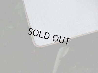 画像7: レトロ ヴィンテージ 白い鉄脚テーブル