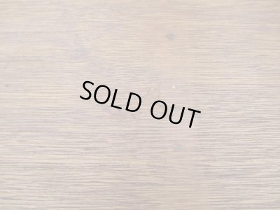 画像8: ペイントされた古い作業台 木製デスク