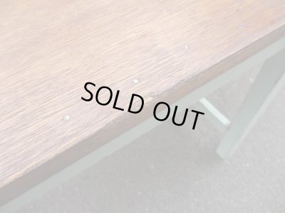 画像9: ペイントされた古い作業台 木製デスク