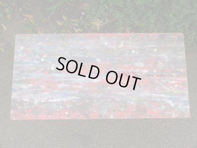 画像4: カラフルに絵の具がのった天板のサイドテーブル(1)