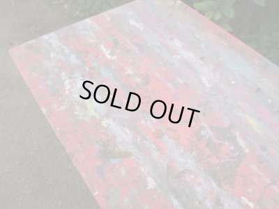 画像7: カラフルに絵の具がのった天板のサイドテーブル(4)