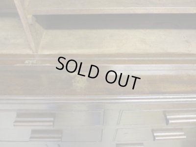 画像7: レトロな古い食器棚 ガラス棚