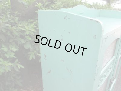 画像14: レトロポップ ペイントされたダイヤガラス戸の本箱 キャビネット