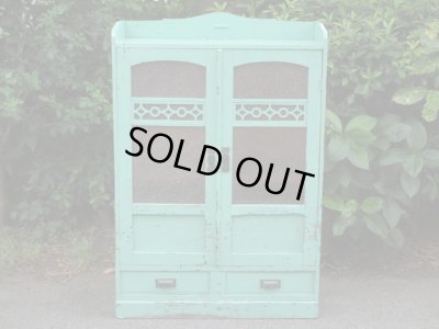 画像2: レトロポップ ペイントされたダイヤガラス戸の本箱 キャビネット