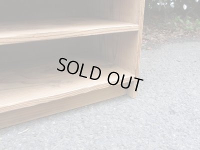 画像9: 乾いた質感の古い木製の棚 シェルフ