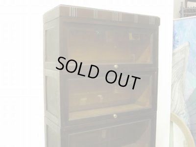 画像1: アンティーク スライド扉のガラス本箱 シャツケース キャビネット 楢材