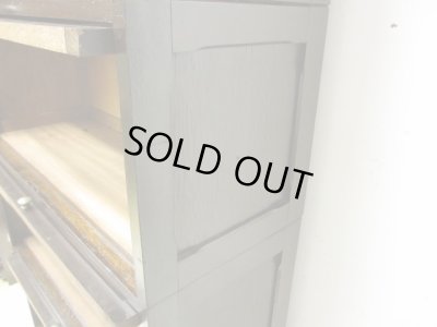 画像10: アンティーク スライド扉のガラス本箱 シャツケース キャビネット 楢材