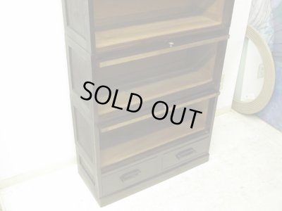 画像4: アンティーク スライド扉のガラス本箱 シャツケース キャビネット 楢材