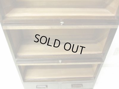 画像5: アンティーク スライド扉のガラス本箱 シャツケース キャビネット 楢材