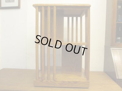 画像2: 古いオーク材の回転式ブックシェルフ 本棚本立て