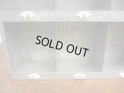 画像5: 古いブリキのマス目棚 スパイスラック