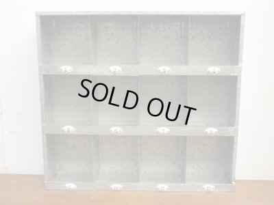 画像2: 古いブリキのマス目棚 スパイスラック