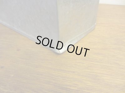 画像9: 古いブリキのマス目棚 スパイスラック