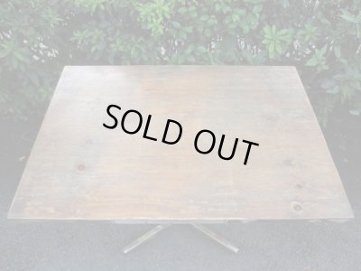 画像4: インダストリアルなカフェテーブル