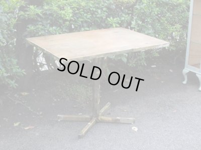 画像3: インダストリアルなカフェテーブル