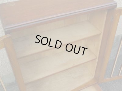 画像11: アンティーク 縦格子ガラス戸の本箱 収納棚