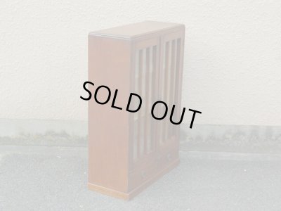 画像5: アンティーク 縦格子ガラス戸の本箱 収納棚