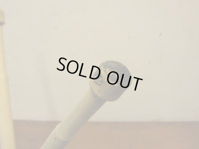 画像9: アンティーク シャビーな三本脚の丸椅子 スツール