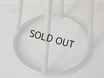 画像9: ヴィンテージ 古い鉄脚のスツール 丸椅子