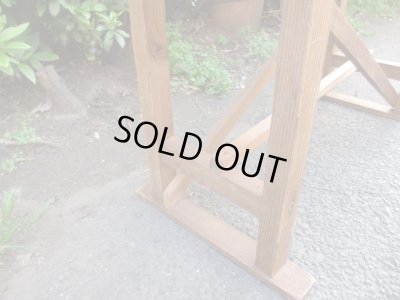 画像8: 古い木味のベンチ