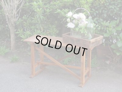 画像9: 古い木味のベンチ