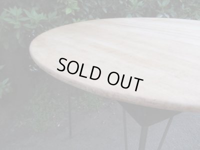 画像6: 明るい木味の鉄脚ラウンドテーブル