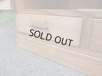 画像12: アンティーク　木味のガラス戸棚