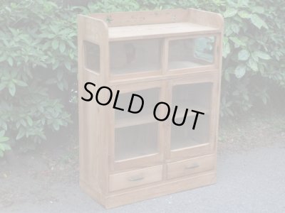 画像3: アンティーク　木味のガラス戸棚