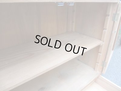 画像7: アンティーク　木味のガラス戸棚