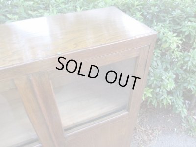 画像11: ヴィンテージ 木味良いガラス本箱 キャビネット 楢材