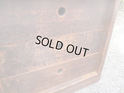 画像8: アンティーク 深い木味の3杯小引出し A4