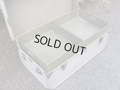 画像12: アンティーク ジュラルミン製トランク