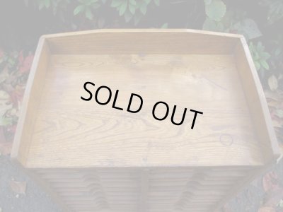 画像6: アンティーク 木味良い レターケース カルテ書類棚