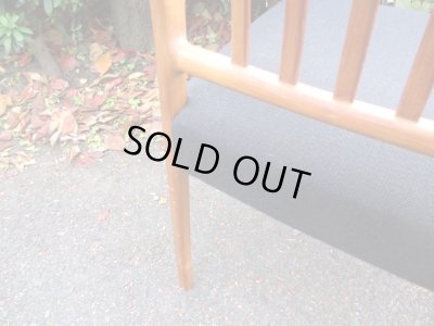 画像13: ヴィンテージ デンマーク製 チーク材のアームチェア 黒 (2)