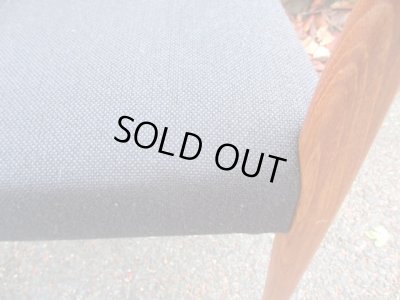 画像13: ヴィンテージ デンマーク製 チーク材のアームチェア 黒 (1)