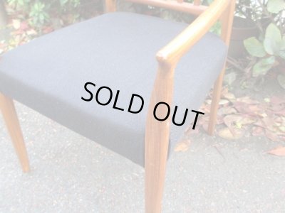 画像10: ヴィンテージ デンマーク製 チーク材のアームチェア 黒 (1)