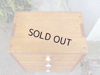 画像3: アンティーク 明るい木味のラワン材 3杯小引出し