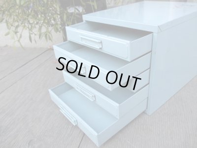 画像9: ヴィンテージ ブルーグレーのメタル製 5杯小引出し ドロワー A4