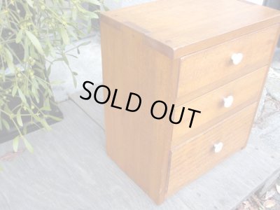 画像2: アンティーク 明るい木味のラワン材 3杯小引出し