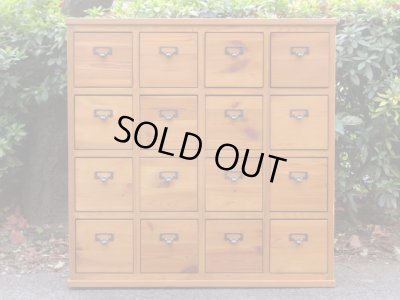 画像4: パイン無垢材の16杯引出し ドロワー チェスト