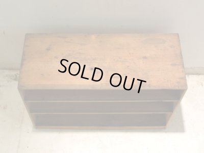 画像4: アンティーク 素朴な木味の整理棚