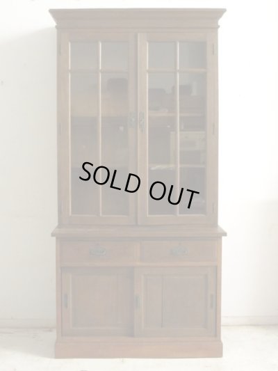 画像4: アンティーク 古い洋館のガラスキャビネット 楢無垢材