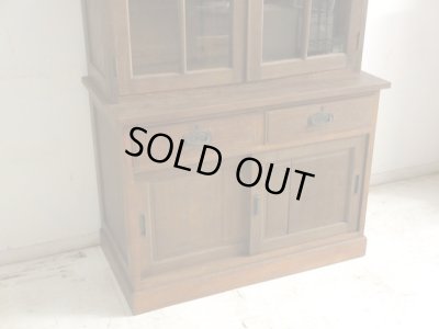 画像3: アンティーク 古い洋館のガラスキャビネット 楢無垢材